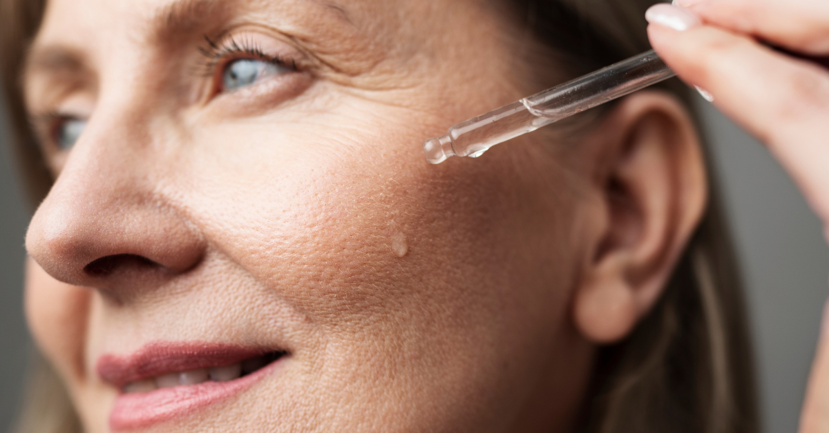 Retinol vs. Bakuchiol: ¿Cuál es el mejor ingrediente antiedad para tu piel