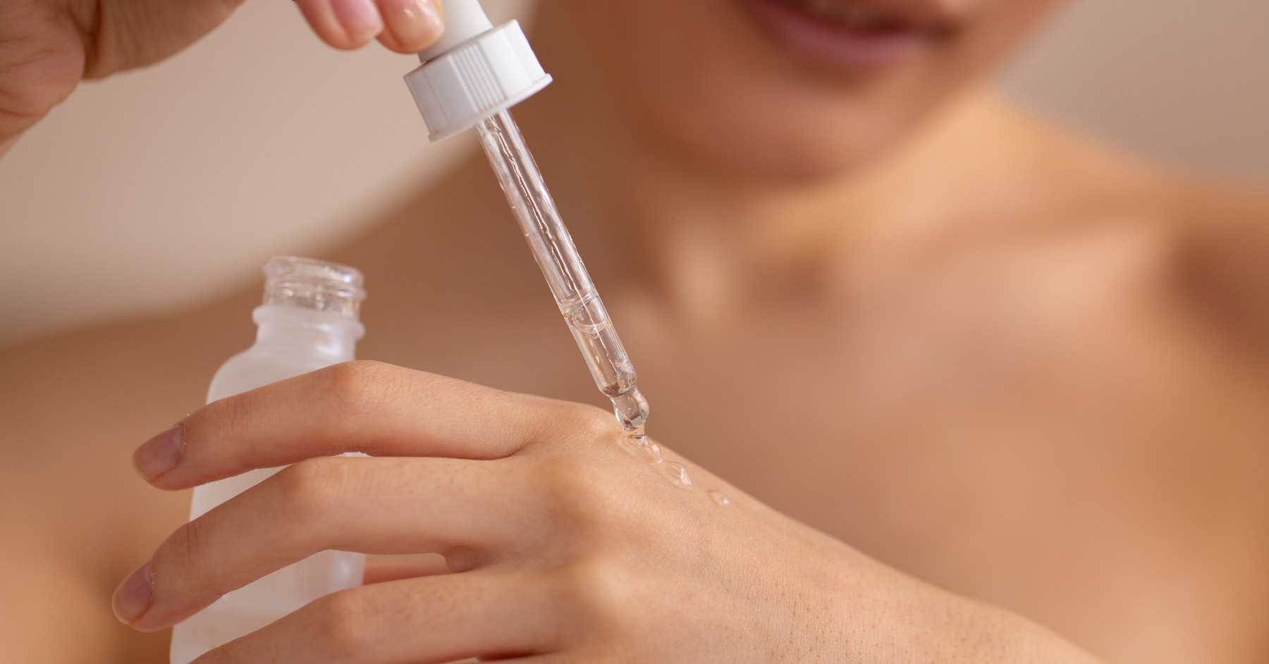 Los ingredientes cosméticos del momento: niacinamida, ácido hialurónico y retinol