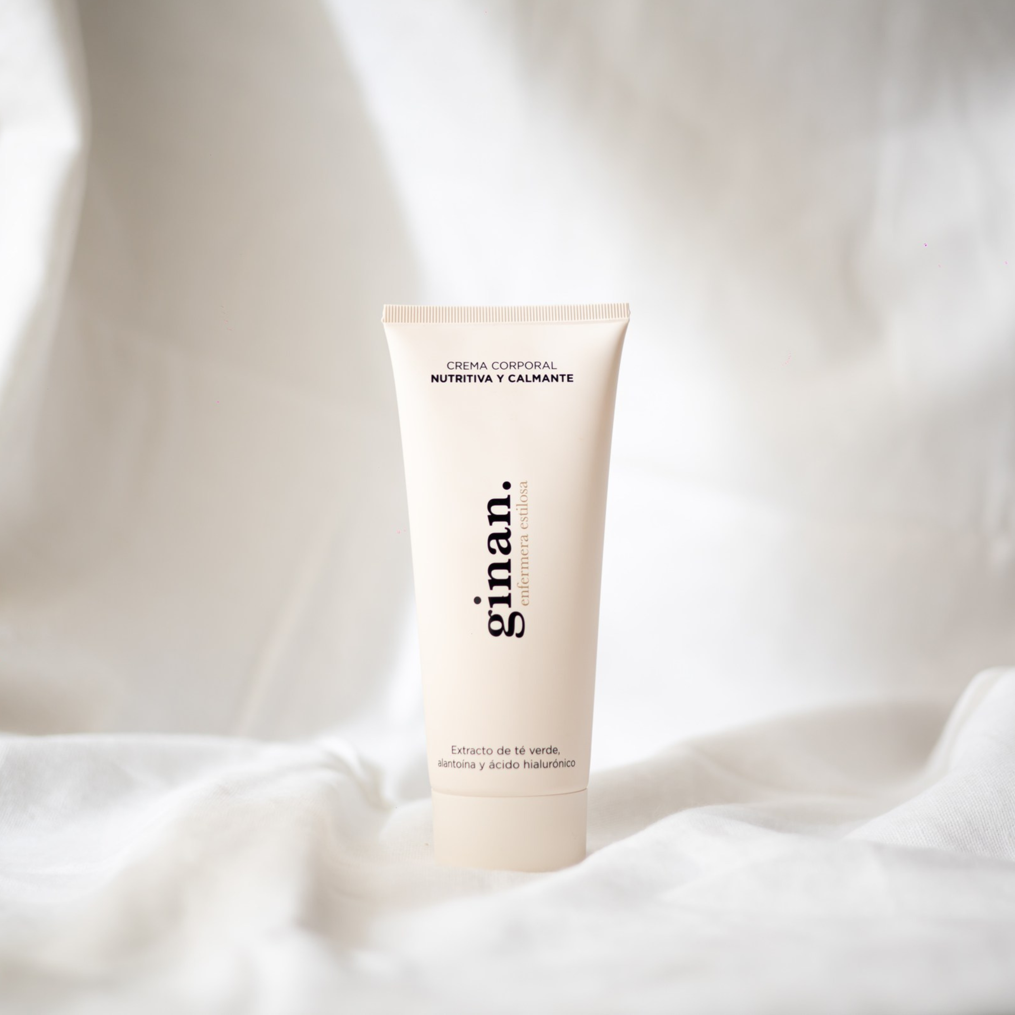 GINAN · crema corporal nutritiva y calmante